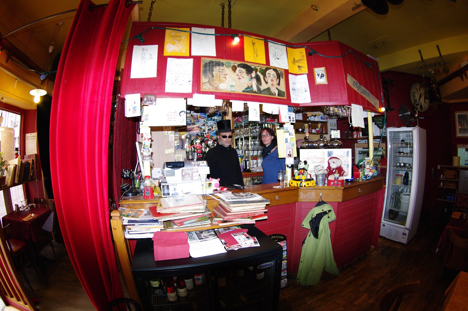 Le bar rouge